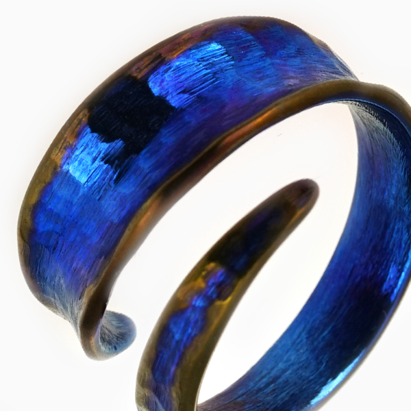 Twisted Leaf Ring - Blue