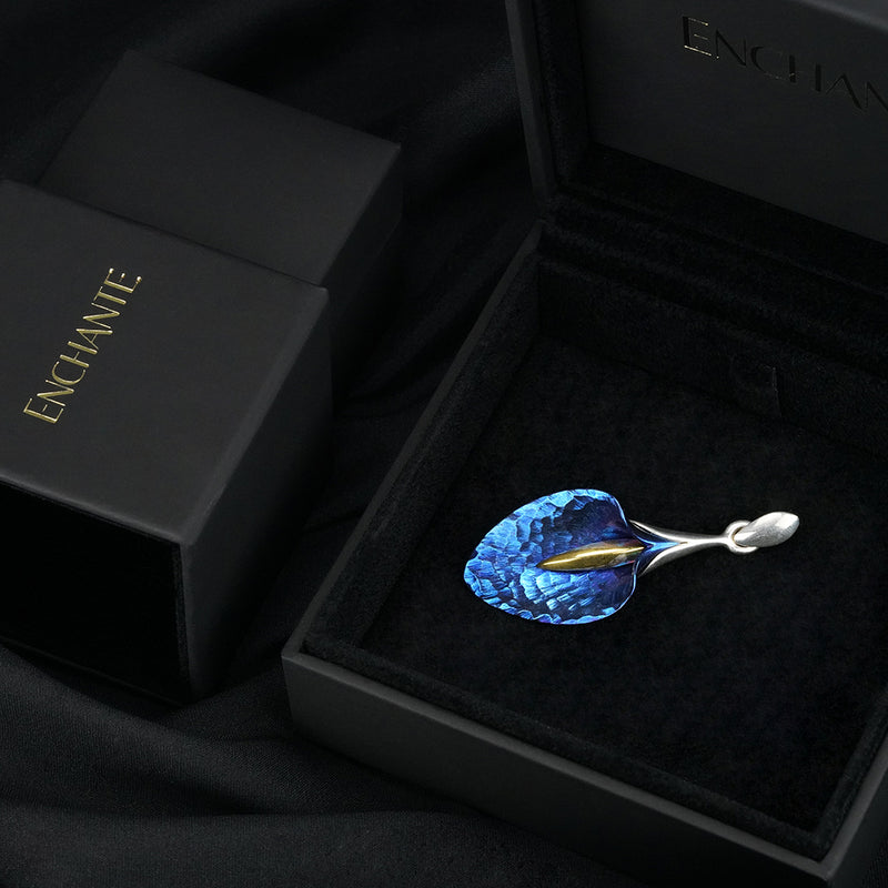 Long Calla Pendant - Blue