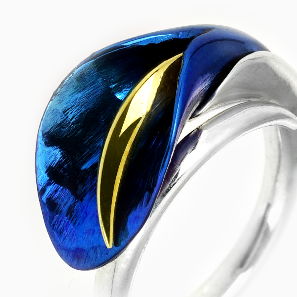 Majesty Calla Ring - Blue