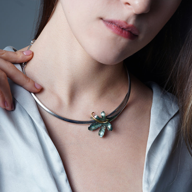 Lily Necklace - Green