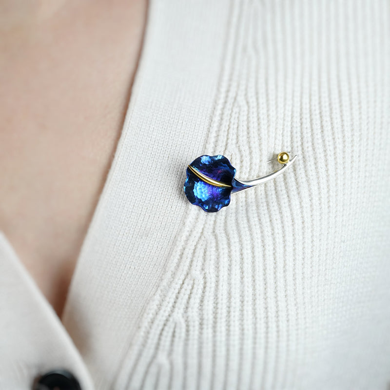 Ornate Calla Brooch - Blue