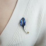 Wavy Calla Brooch - Blue