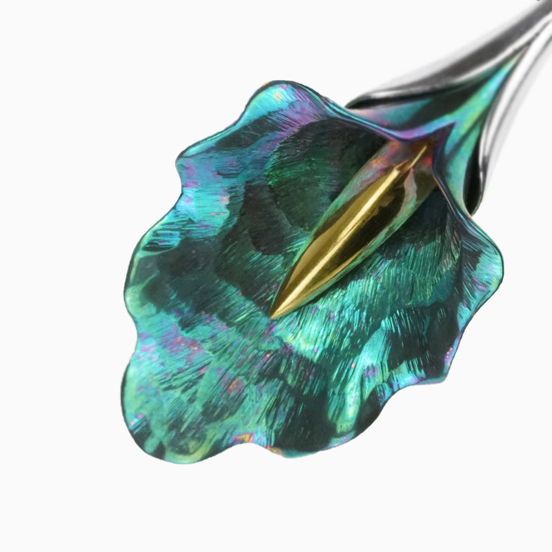 Wavy Calla Pendant - Green